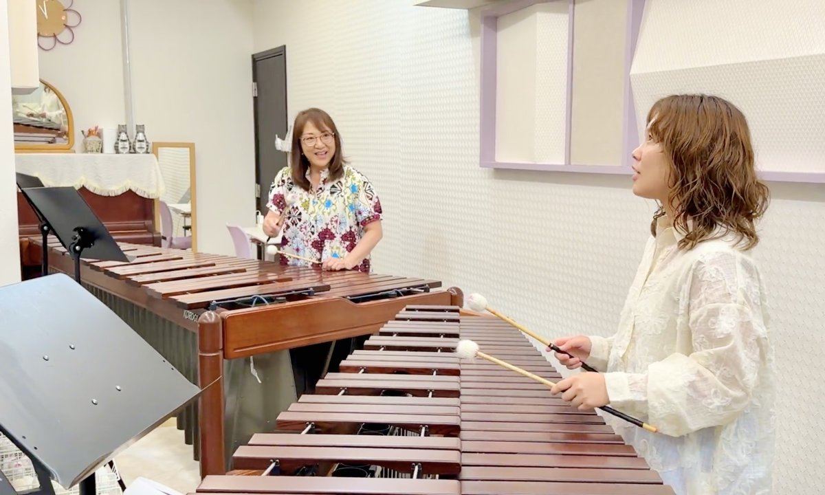 広くなった防音室でマリンバ2台を演奏