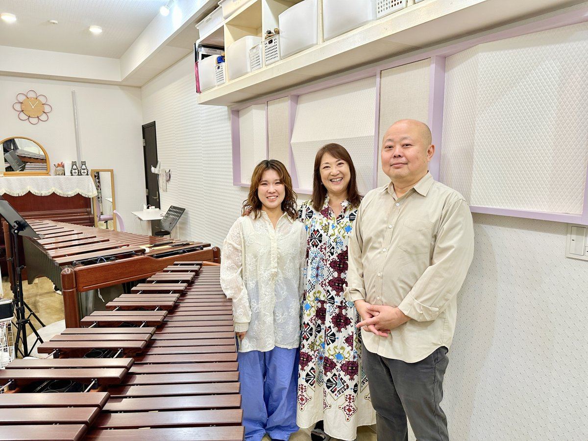 中村先生・生徒さん・田中代表の記念写真